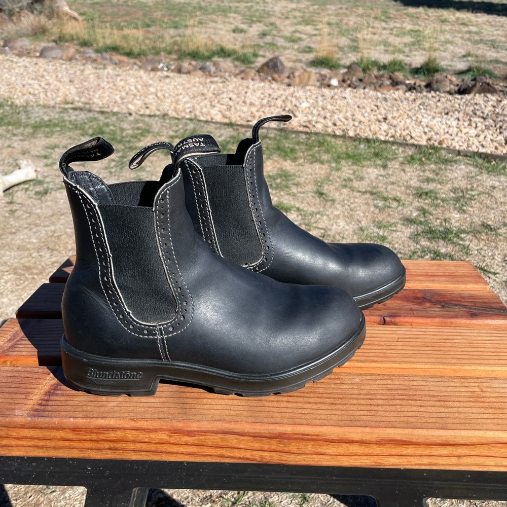 Blundstone Classic Black High Top Chelsea Boots